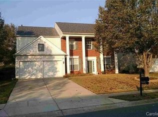 8719 Darcy Hopkins Dr #L214, Charlotte, NC 28277