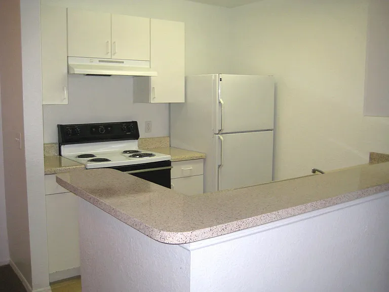 Whistler's Green Apartments — Photo 24