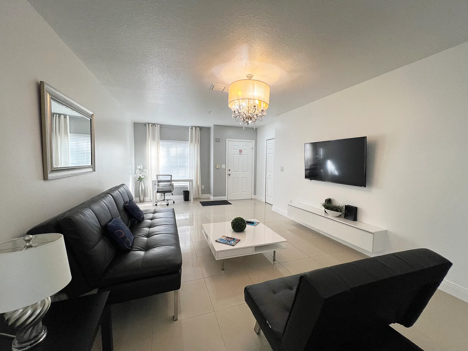 1 bed, 730 sqft, $2,700 — Photo 4