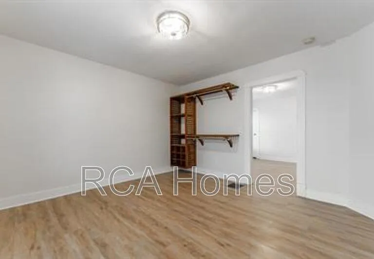 1015 E Morris St — Photo 6