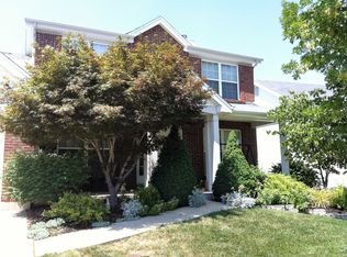2449 Hickory Manor Dr, Ballwin, MO