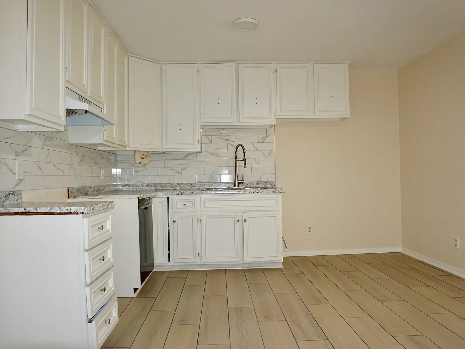3 bed, 1721 sqft, $1,800 — Photo 4