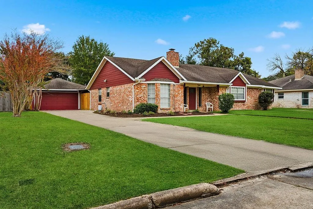 Building Photo - 3226 Springhill Dr
