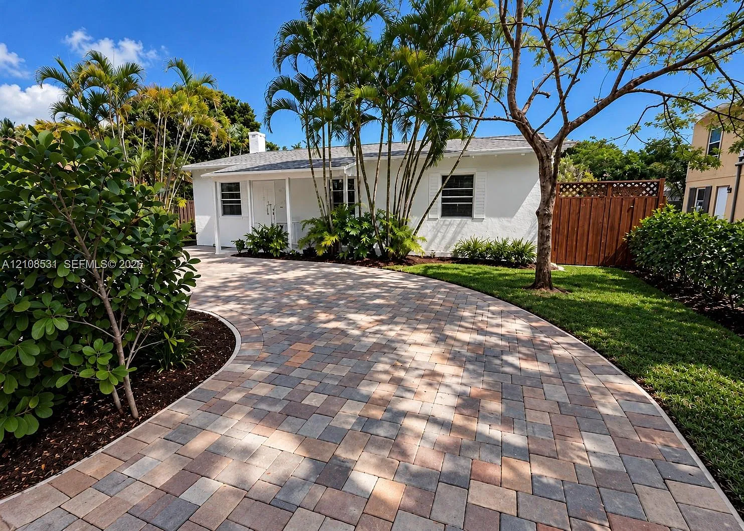 Mackle Park 1st Add — Photo 1