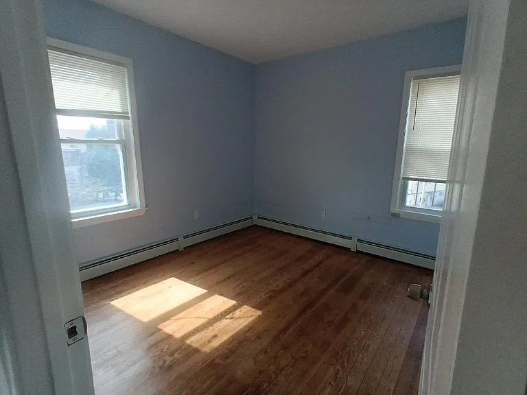 310 Hawkins St #9 — Photo 8