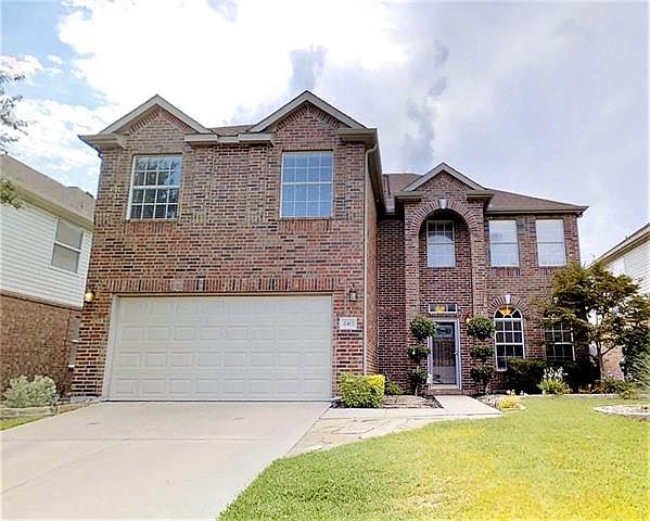 1st image of 2412 Sheldon Dr