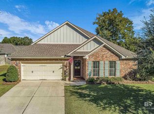 243 Hawthorne Cir, Fairhope, AL 36532
