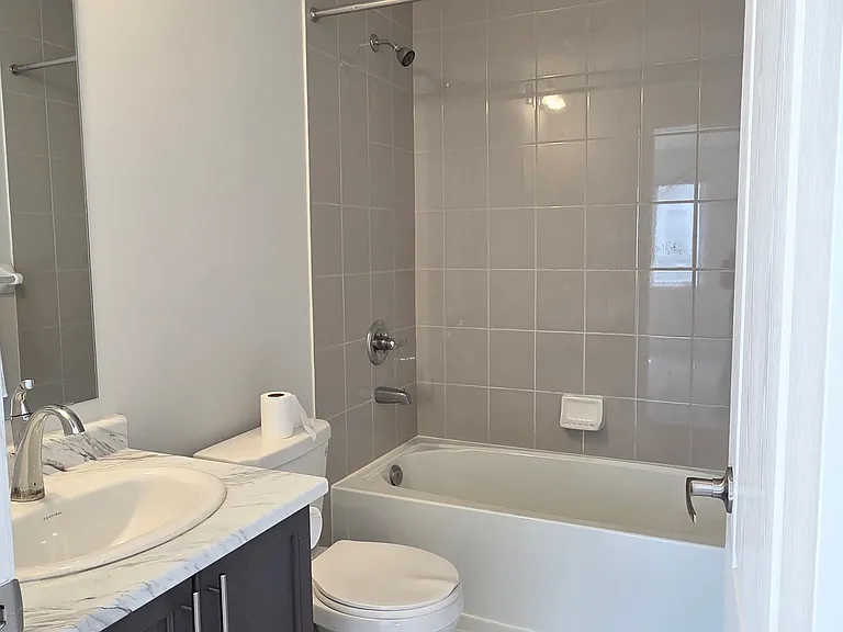 9 Waterleaf Rd #COACH HOUSE — Photo 10