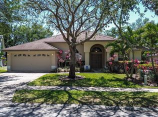 481 Village Dr, Tarpon Springs, FL 34689