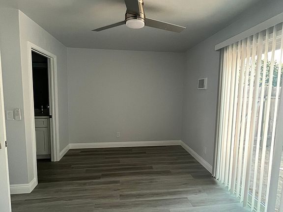 4th image of 3586 Mesa Dr #4
