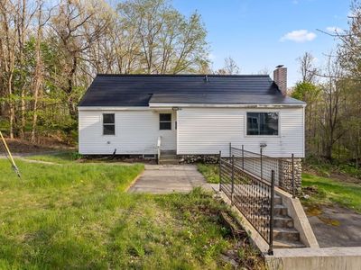 7 Darrow St, Worcester, MA, 01606