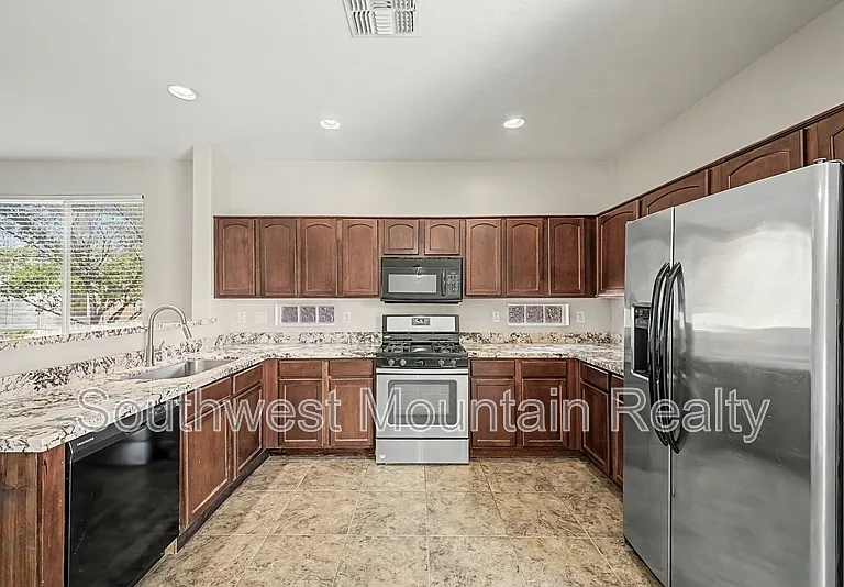 44967 W Sage Brush Dr — Photo 14