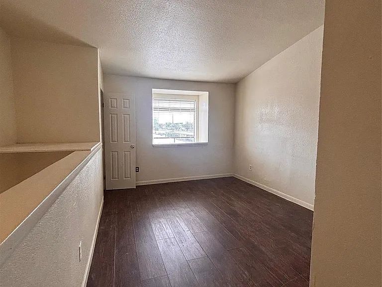 2110 Wilcrest Dr #123 — Photo 17
