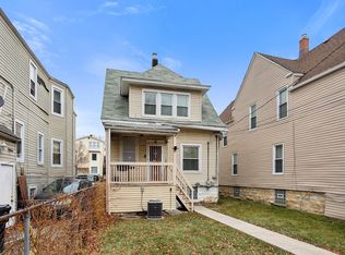 5925 W Iowa St, Chicago, IL 60651