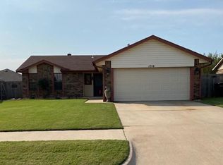 1716 SE 16th St, Moore, OK 73160
