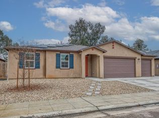 2562 N Apricot Ave, Fresno, CA 93727
