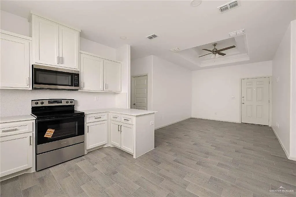 3 bed, 2.0 bath, $1,225 — Photo 4