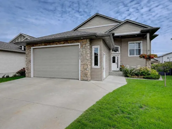 11201 E 80th Ave, Grande Prairie, AB T8W 0B7