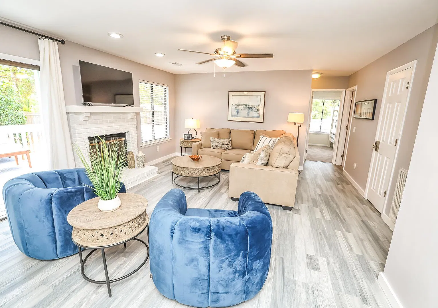 5543 Whisper Creek Ln — Photo 4