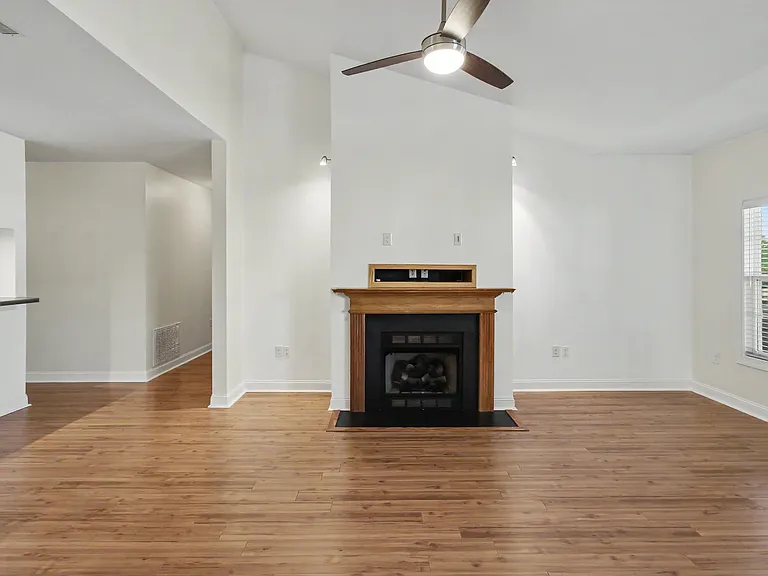 1925 Tara Ct #204 — Photo 7