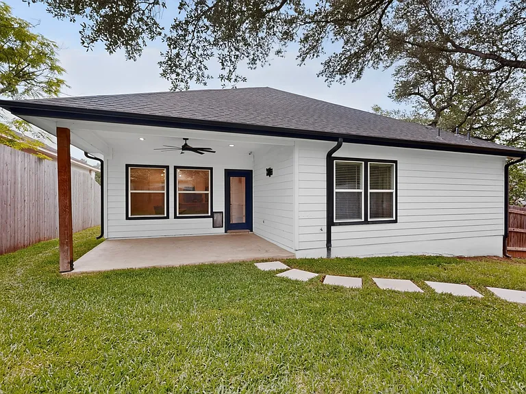 14902 Longbranch Dr — Photo 18