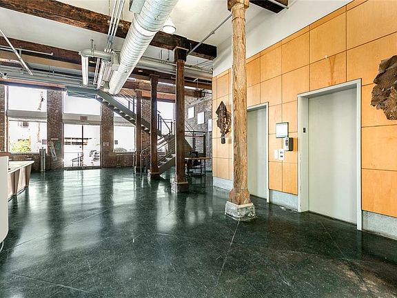 3rd image of 920 Poeyfarre St APT 164