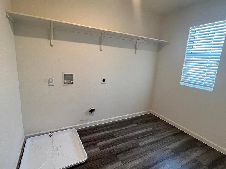 1806 Washington St — Photo 13