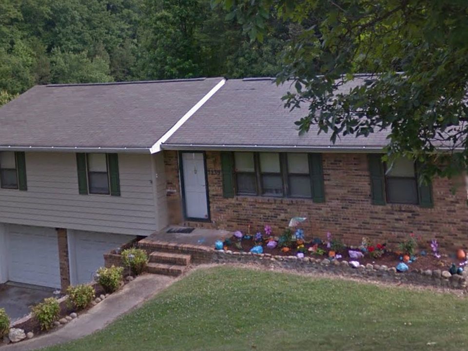 1st image of 3239 Gleason Dr