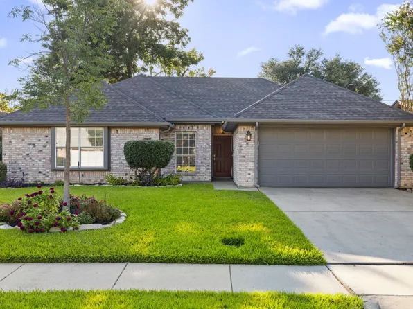 1125 Briar Oaks Dr, Irving, TX 75060