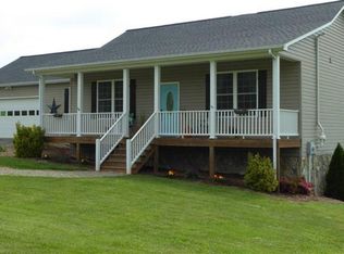 950 Calico Rock Rd, Rocky Mount, VA 24151