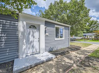 812 Dale Rd, Glen Burnie, MD 21060