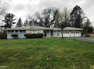 2174 Lynn Ave, Freeport, IL 61032
