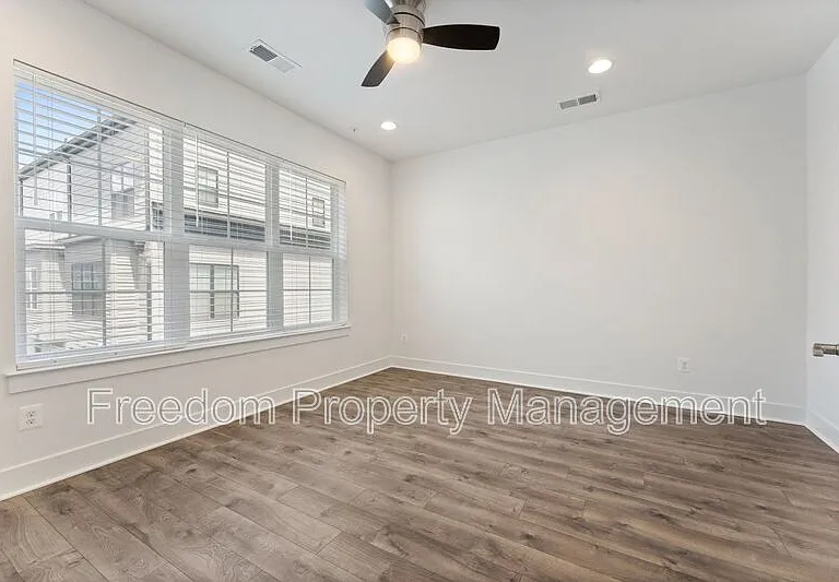 1876 Michael Faraday Dr — Photo 40