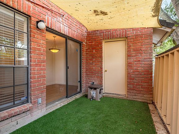5th image of 2211 S Kirkwood Rd #68