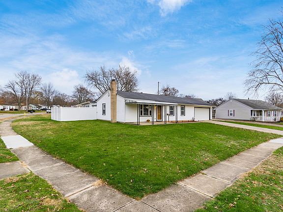 5th image of 742 Gilmore Dr