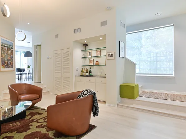 914 N Kings Rd APT 1, West Hollywood, CA 90069