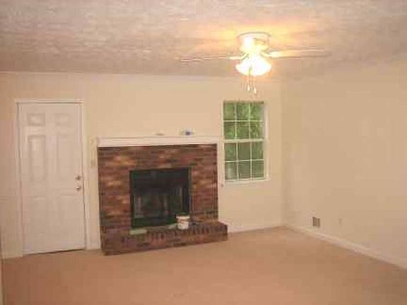 Living Room w/Fireplace