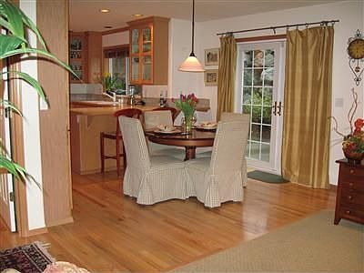 Delightful Kitchen Eating area 