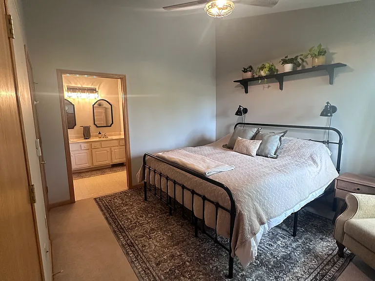 442 Meadowridge Cir — Photo 14