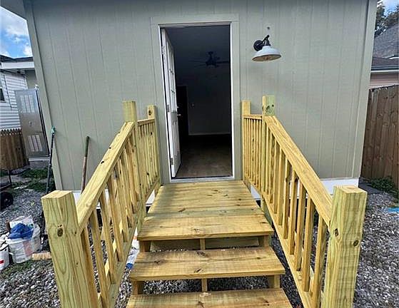 3rd image of 3727 Roneagle St