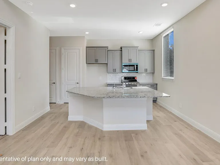 4544 Cinema St — Photo 1