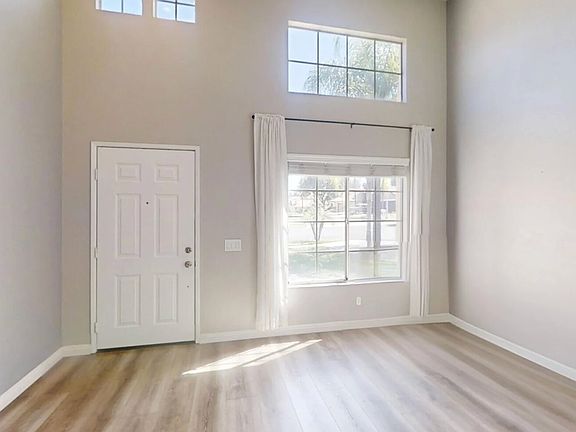 4th image of 3142 Geranium Way