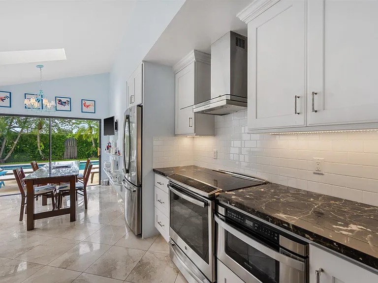 2443 Windsor Way Ct — Photo 18