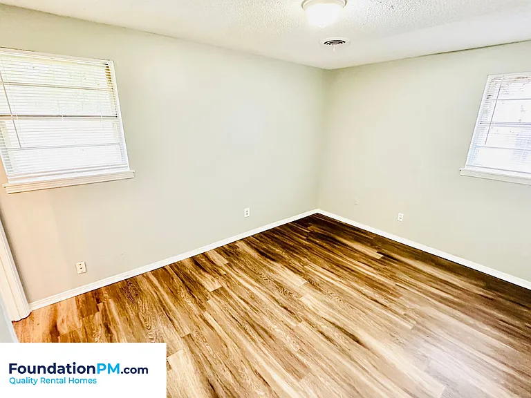 3366 Lone Rock Dr — Photo 5