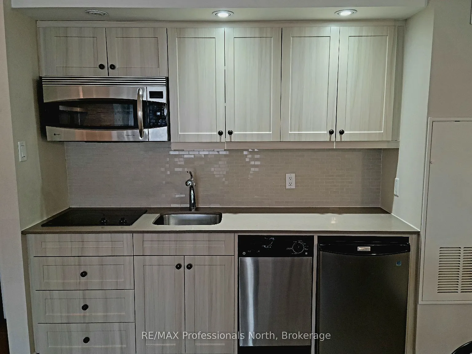 1 bed, $2,100 — Photo 4