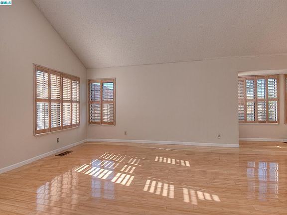 2nd image of 5300 Emerald Ct