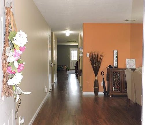 4th image of 9243 Garfield Park Ln