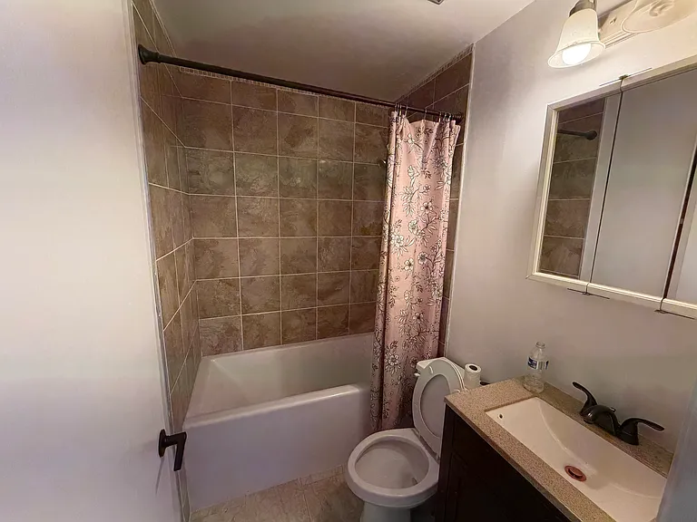 4837 W Bancroft St — Photo 33