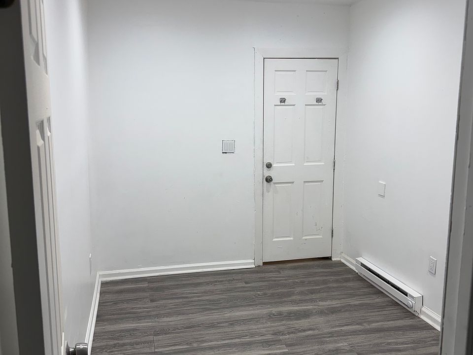 1st image of 1420 W Susquehanna Ave #E