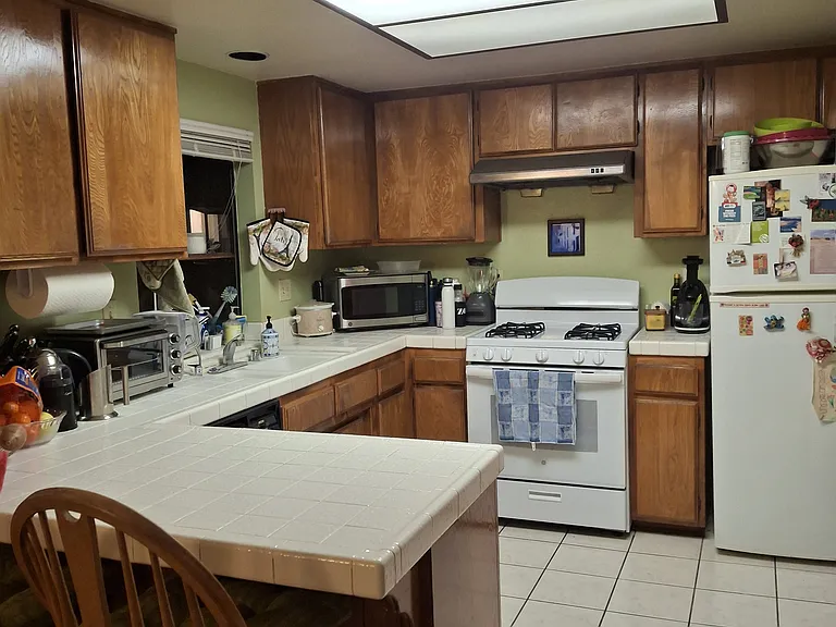 213 La France Ave — Photo 5